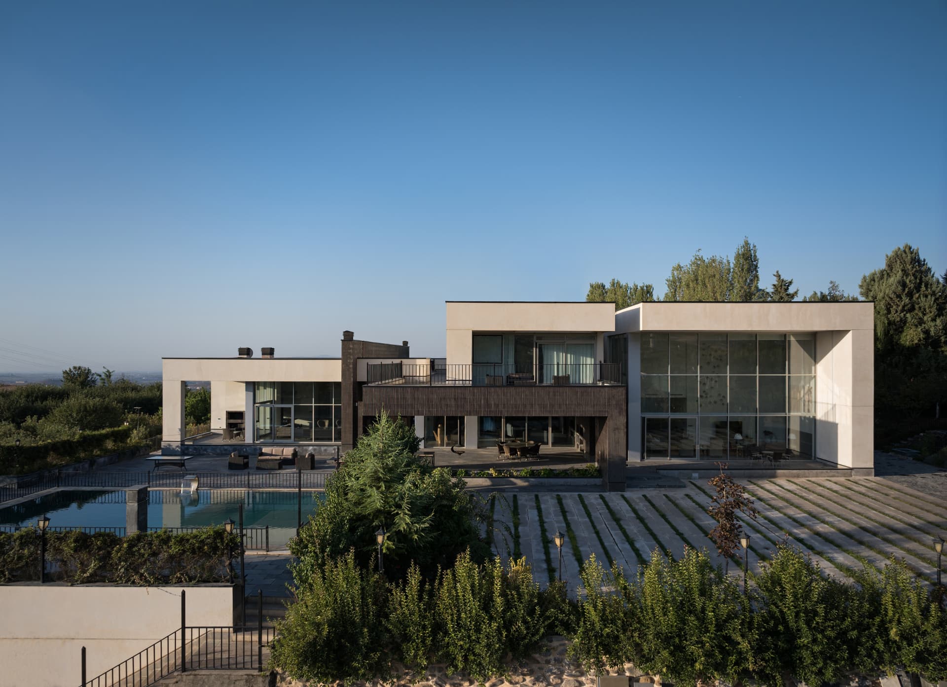 Horizontal Villa