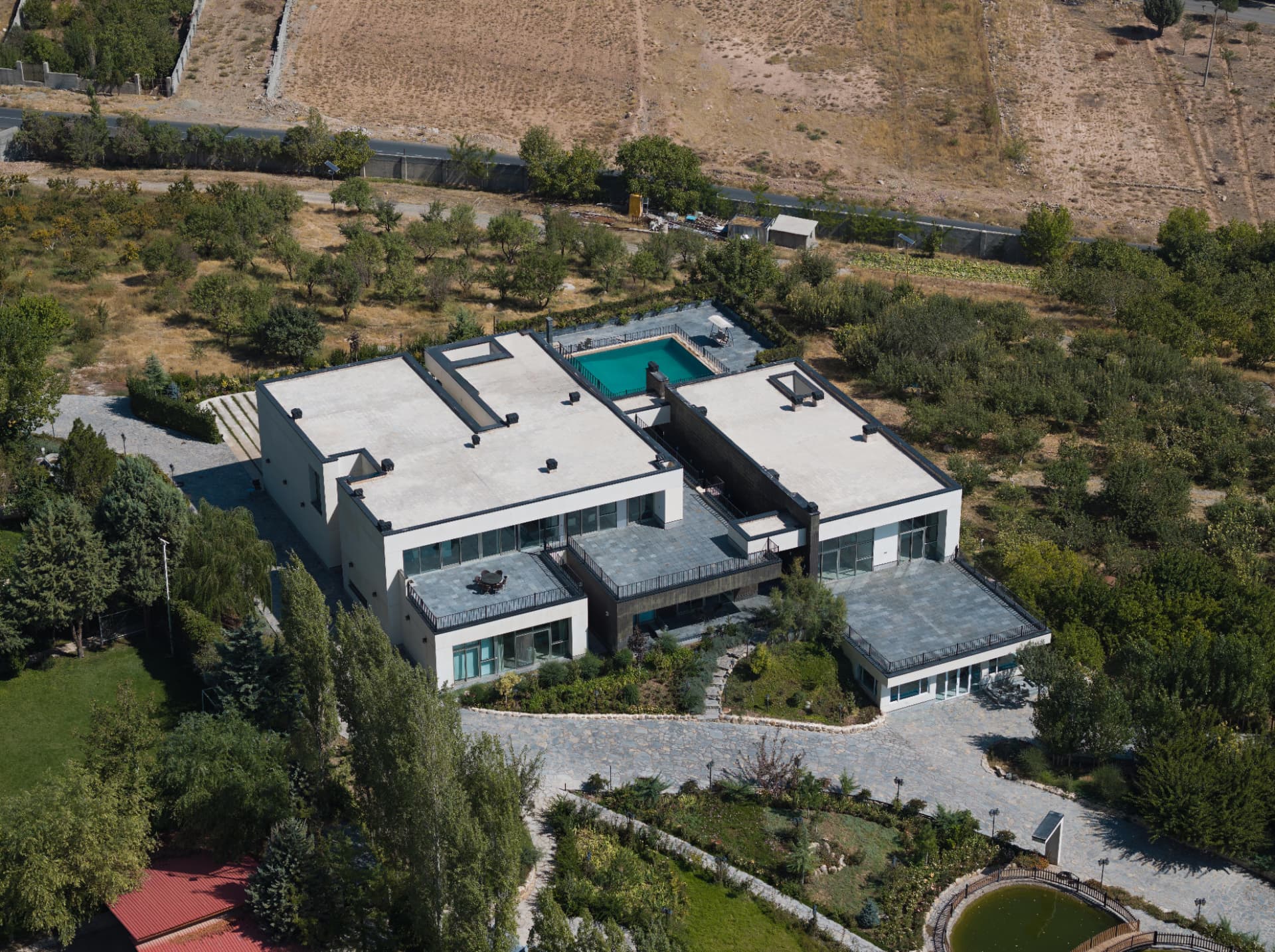 Horizontal Villa
