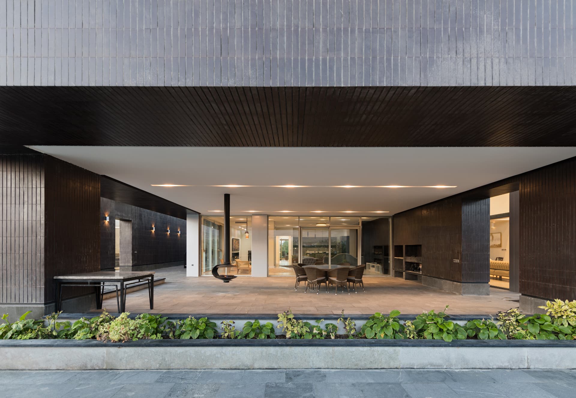Horizontal Villa