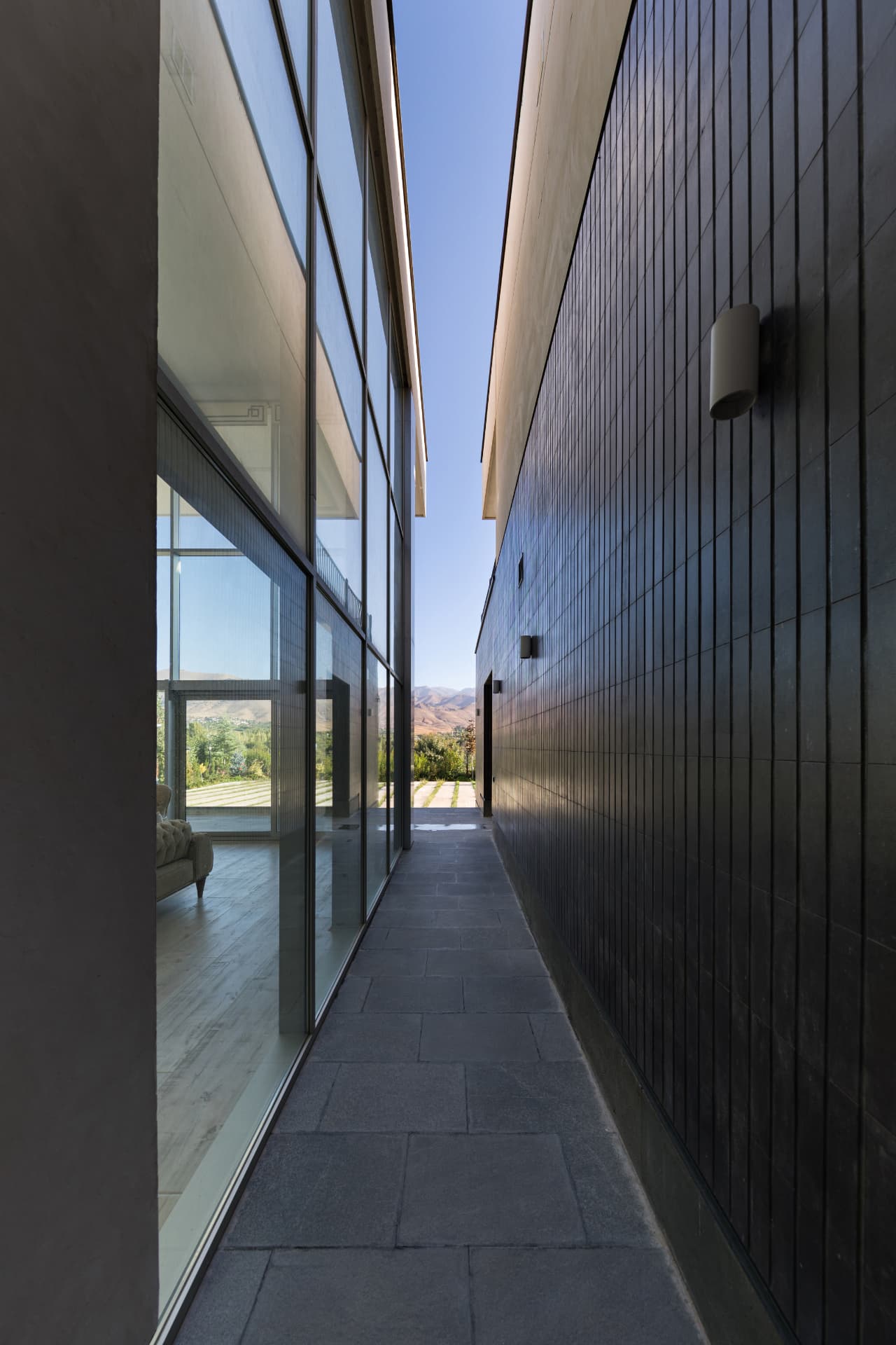 Horizontal Villa